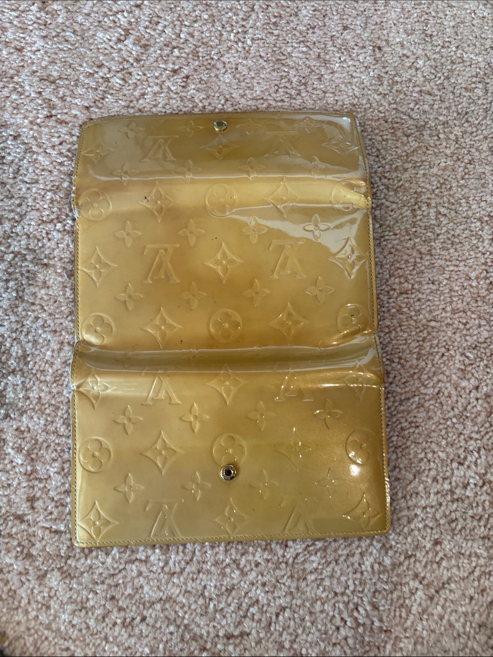 Louis Vuitton Vernis Monogram Patent Wallet in Mustard Yellow - Picture 5 of 11